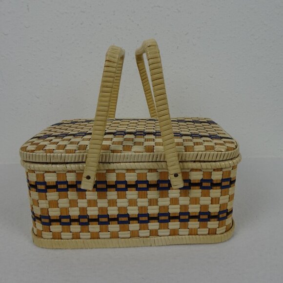 Vintage Wicker Woven Sewing Box Basket Beige Tan Ratan Lined - Picture 4 of 11